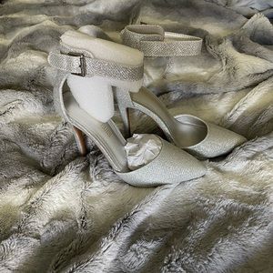 Silver ankle strap point toe heel Size 6 New